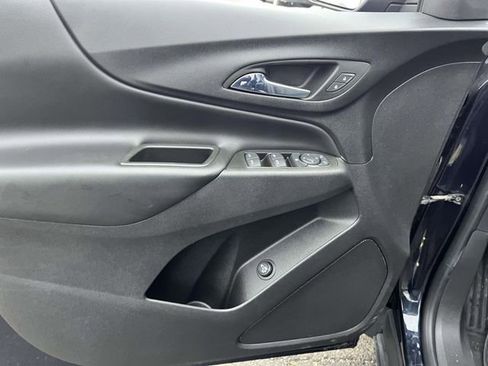 Used 2020 Chevrolet Equinox LT image 16