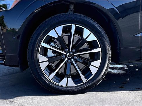 Used 2026 Volvo XC60 T8 Plus w/ Climate Package image 12