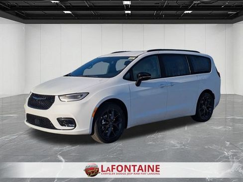 New 2026 Chrysler Pacifica Select w/ S Appearance Package FWD image 1
