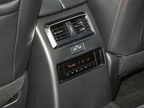 New 2025 MAZDA CX-70 3.3 Turbo w/ Premium Package image 17