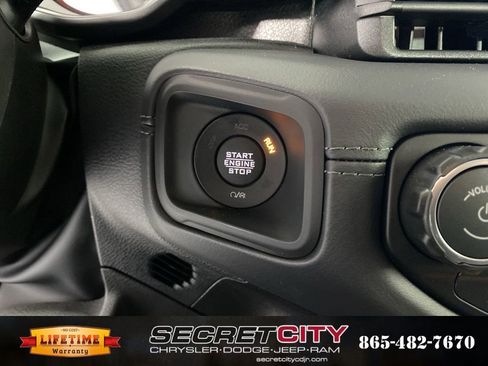 New 2026 Jeep Wrangler Unlimited Rubicon w/ Steel Bumper Group AWD/4WD image 18
