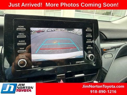 Used 2021 Toyota Camry SE FWD image 16