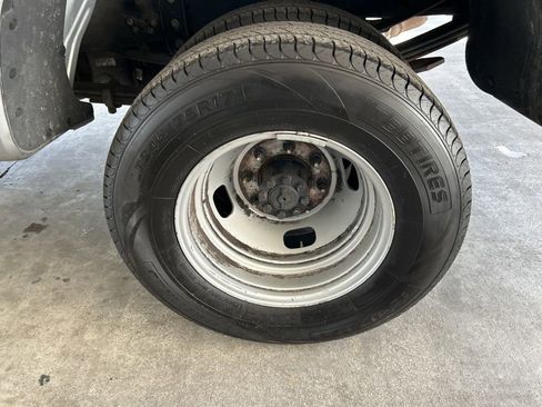 Used 2024 Ford F350 XL image 16