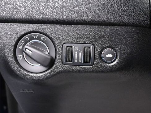 Used 2023 Chrysler 300 Touring w/ Sport Appearance Package RWD image 20