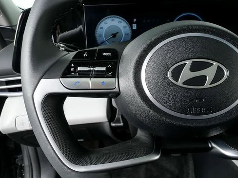 New 2026 Hyundai Elantra Limited image 41