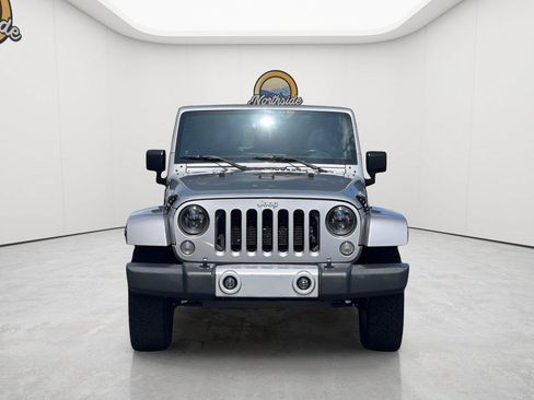 Used 2014 Jeep Wrangler Unlimited Sahara w/ Connectivity Group AWD/4WD image 19