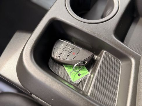 Used 2026 GMC Sierra 1500 SLT image 14