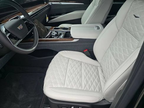New 2026 Cadillac Escalade Platinum Sport AWD/4WD image 21