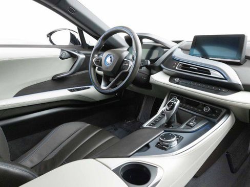 Used 2016 BMW i8 image 10