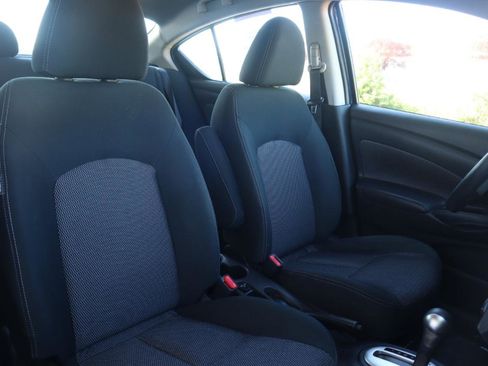 Used 2019 Nissan Versa SV image 34