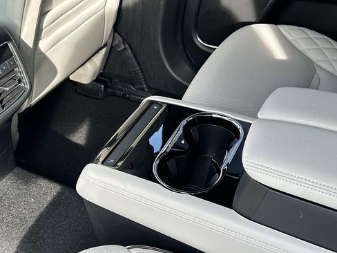 Used 2023 MAZDA CX-9 Signature image 29