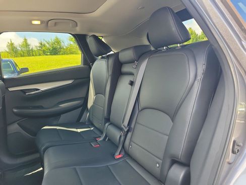 Used 2021 INFINITI QX50 Essential w/ Convenience Package FWD image 17