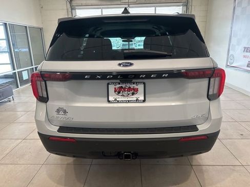 New 2026 Ford Explorer Active AWD/4WD image 5