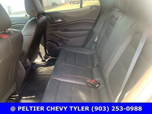 Used 2025 Chevrolet Trax RS w/ Driver Confidence Package FWD image 11