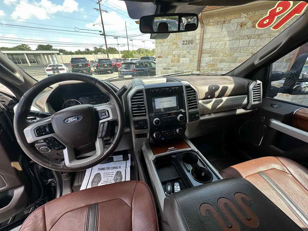 Used 2018 Ford F250 King Ranch w/ King Ranch Ultimate Package AWD/4WD image 14
