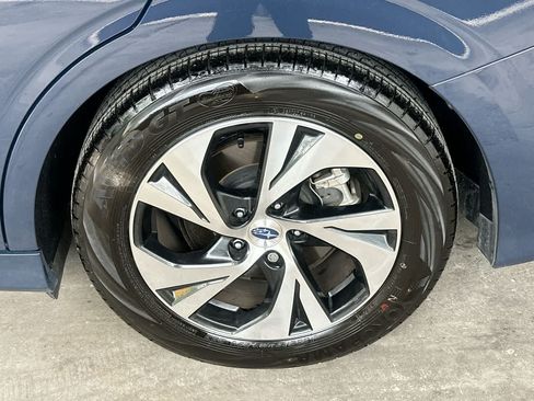 Used 2025 Subaru Legacy Premium AWD/4WD image 11