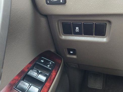 Used 2011 Lexus GX 460 image 26