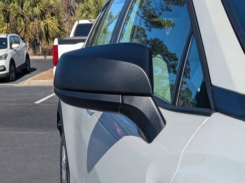 New 2026 Toyota Corolla Cross L image 11