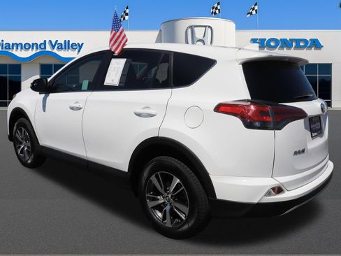 Used 2018 Toyota RAV4 XLE FWD image 4