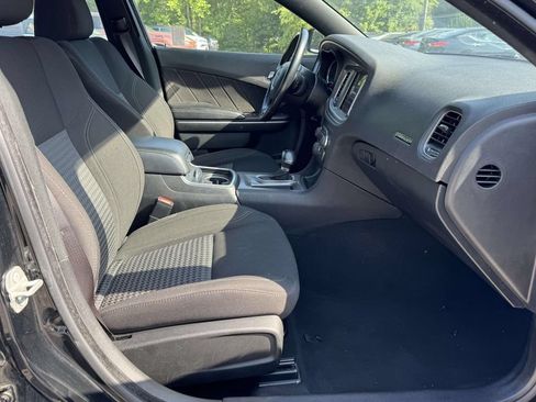 Used 2023 Dodge Charger SXT RWD image 15
