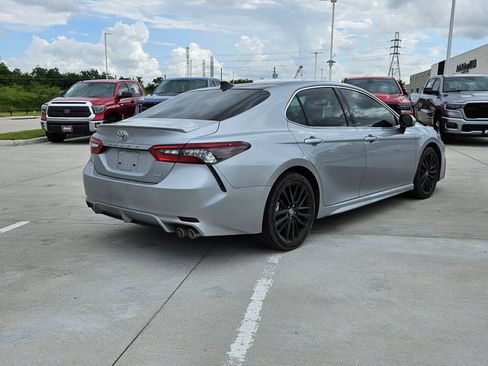 Used 2023 Toyota Camry XSE FWD image 5