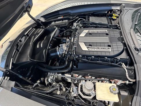 Used 2016 Chevrolet Corvette Z06 w/ 3LZ Preferred Equipment Group image 31