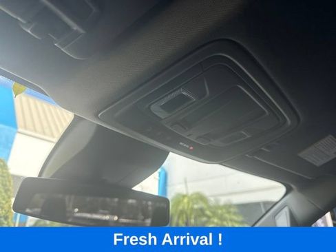 Used 2023 Chevrolet Silverado 1500 LT RWD image 8