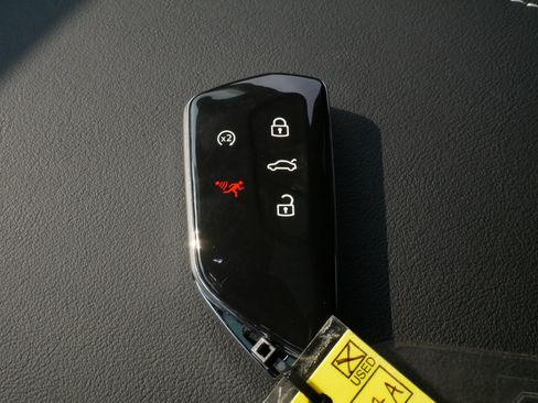 Used 2026 Volkswagen Atlas SEL AWD/4WD image 32
