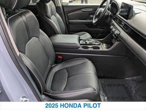 Certified 2025 Honda Pilot Elite image 25