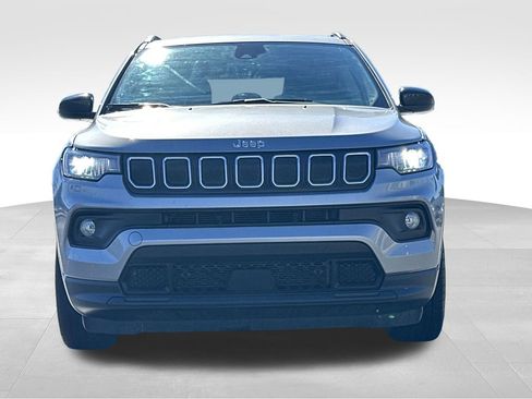 Used 2022 Jeep Compass Latitude image 27
