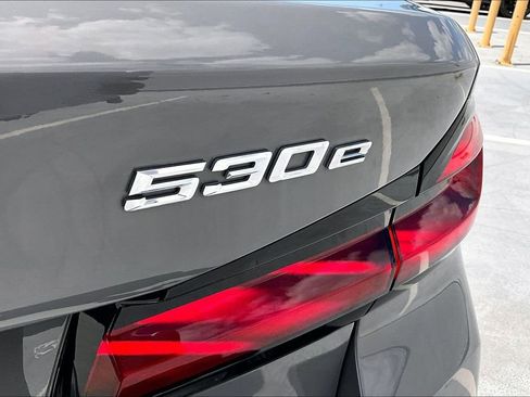 Used 2021 BMW 530e w/ M Sport Package RWD image 22