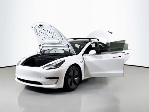 Used 2018 Tesla Model 3 Long Range RWD image 24