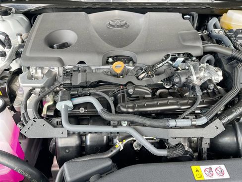 Used 2026 Toyota Camry SE AWD/4WD image 18