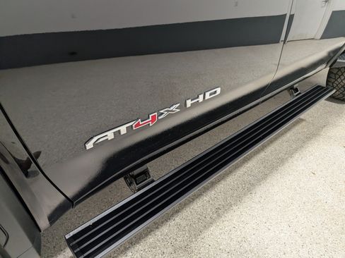 Used 2024 GMC Sierra 2500 AT4X AWD/4WD image 9