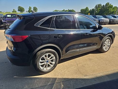 Used 2022 Ford Escape SE w/ Convenience Package FWD image 12