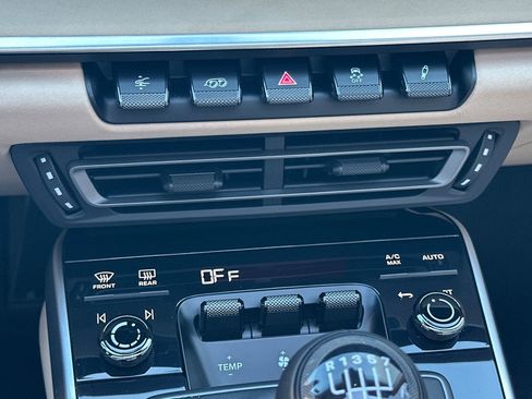 Used 2021 Porsche 911 Targa 4S image 25