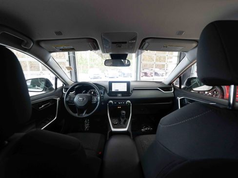 Used 2024 Toyota RAV4 XLE image 19