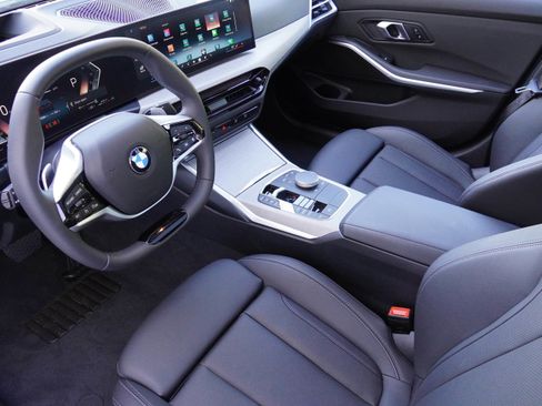 Certified 2025 BMW 330i Sedan RWD image 9