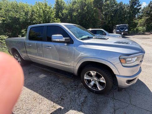 Used 2021 RAM 1500 Laramie w/ Sport Appearance Package AWD/4WD image 3