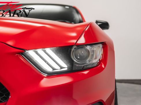 Used 2016 Ford Mustang Shelby GT350 w/ Technology Package image 10