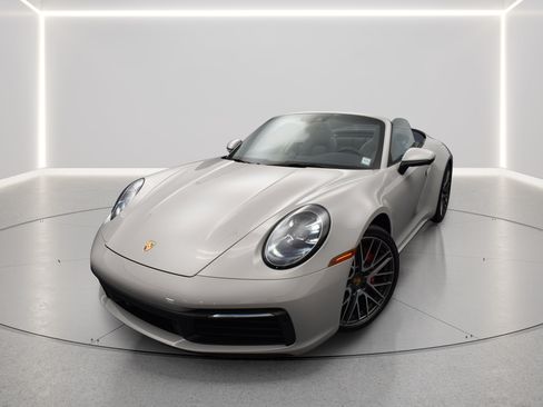 Used 2023 Porsche 911 Carrera S RWD image 3