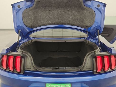 Used 2018 Ford Mustang Coupe image 19