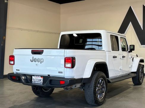 Used 2022 Jeep Gladiator Overland w/ Popular Equipment Package AWD/4WD image 6