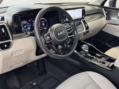 Used 2023 Kia Sorento SX image 15