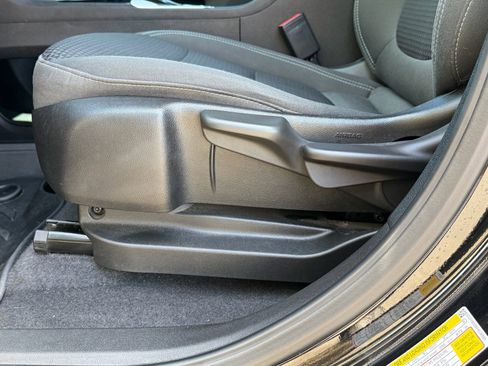 Used 2023 Chevrolet Bolt EUV LT w/ Driver Confidence Package image 29