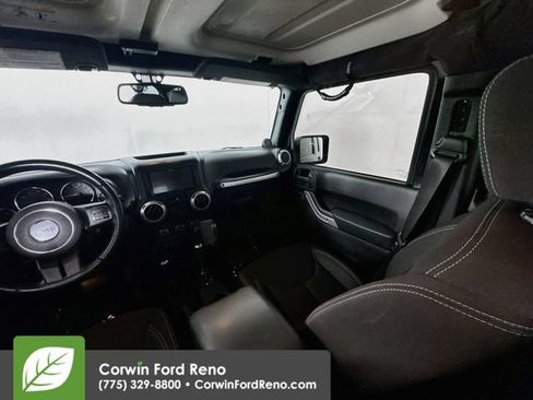 Used 2013 Jeep Wrangler Unlimited Rubicon AWD/4WD image 21