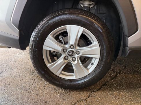 Used 2020 Toyota RAV4 XLE w/ Convenience Package AWD/4WD image 27