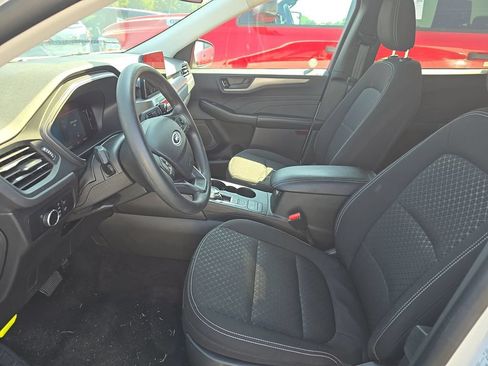 Used 2025 Ford Escape Active FWD image 3