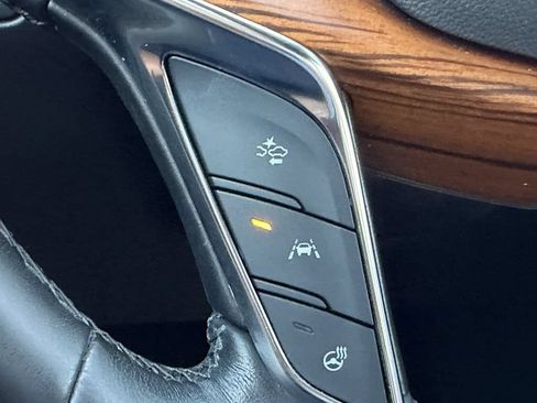 Used 2022 Cadillac XT5 Premium Luxury FWD image 30