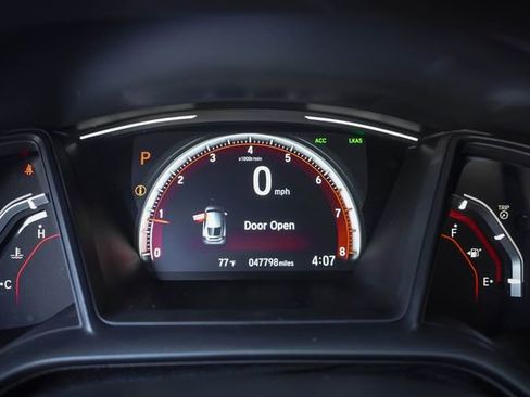 Used 2020 Honda Civic Sport image 13